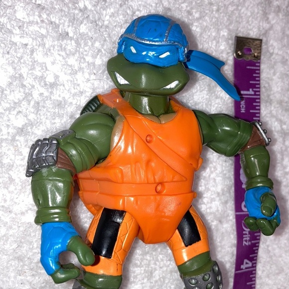 2003 Vintage TMNT Teenage Mutant Ninja Turtle Skootin Leonardo figure - Picture 2 of 3
